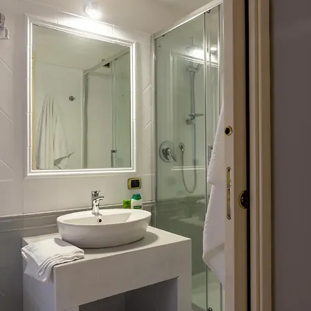 Mi Tu Πανσιόν 3*